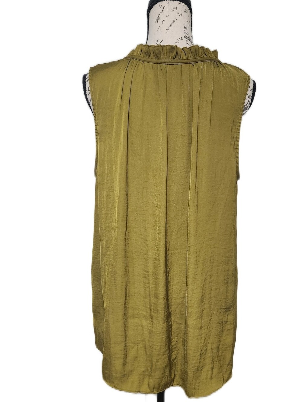 Simply Vera Vera Wang Olive Green Ruffled V-Neck Sleeveless Top EUC Large - Picture 3 of 6